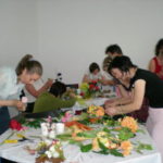 Kurs Florystyczny w Centrum Kształcenia i Rozwoju Zawodowego Bio-Cosmetics-Studio, układanie kompozycji kwiatowych